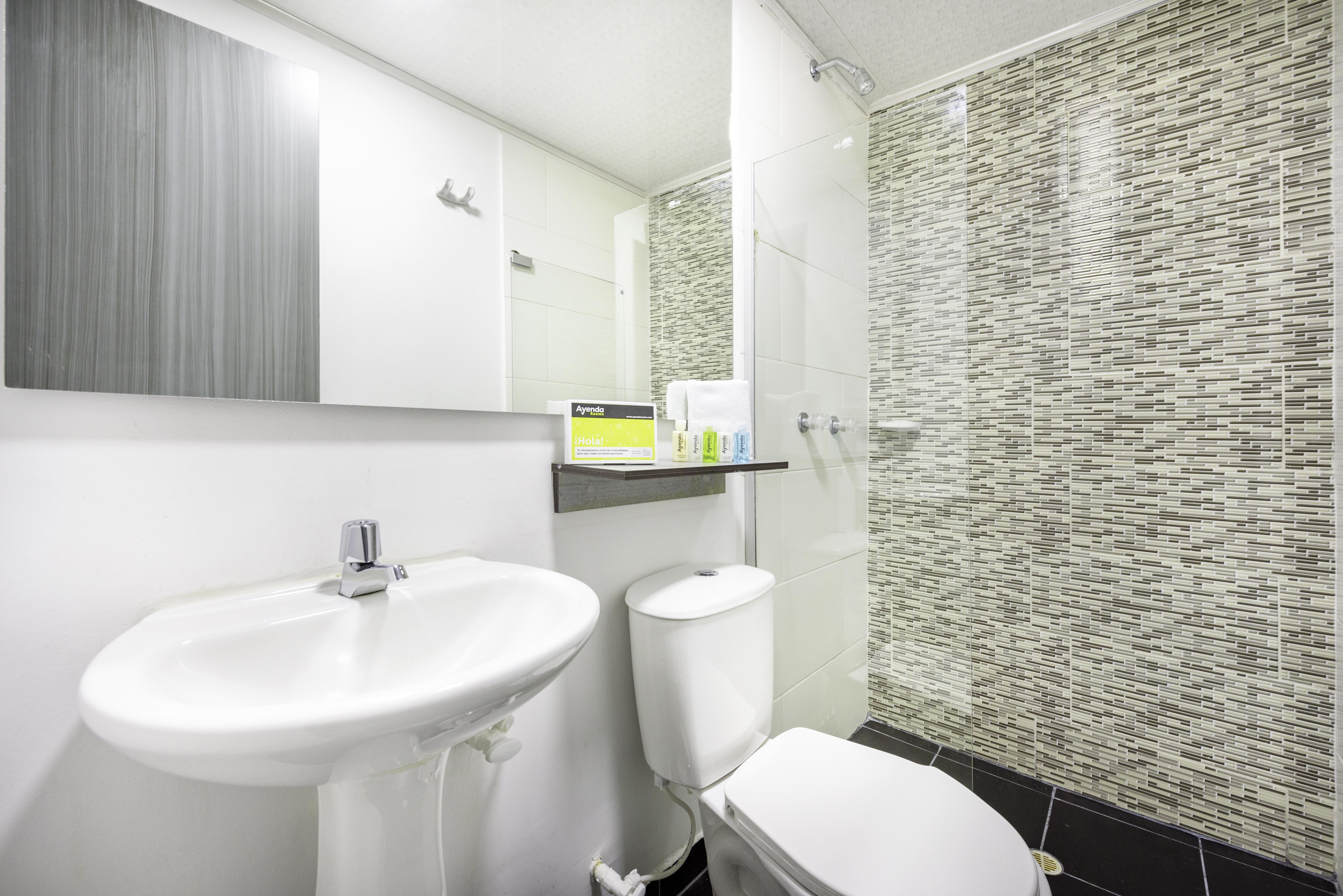 Ayenda 1024 Agora Inn Hotel Богота Экстерьер фото
