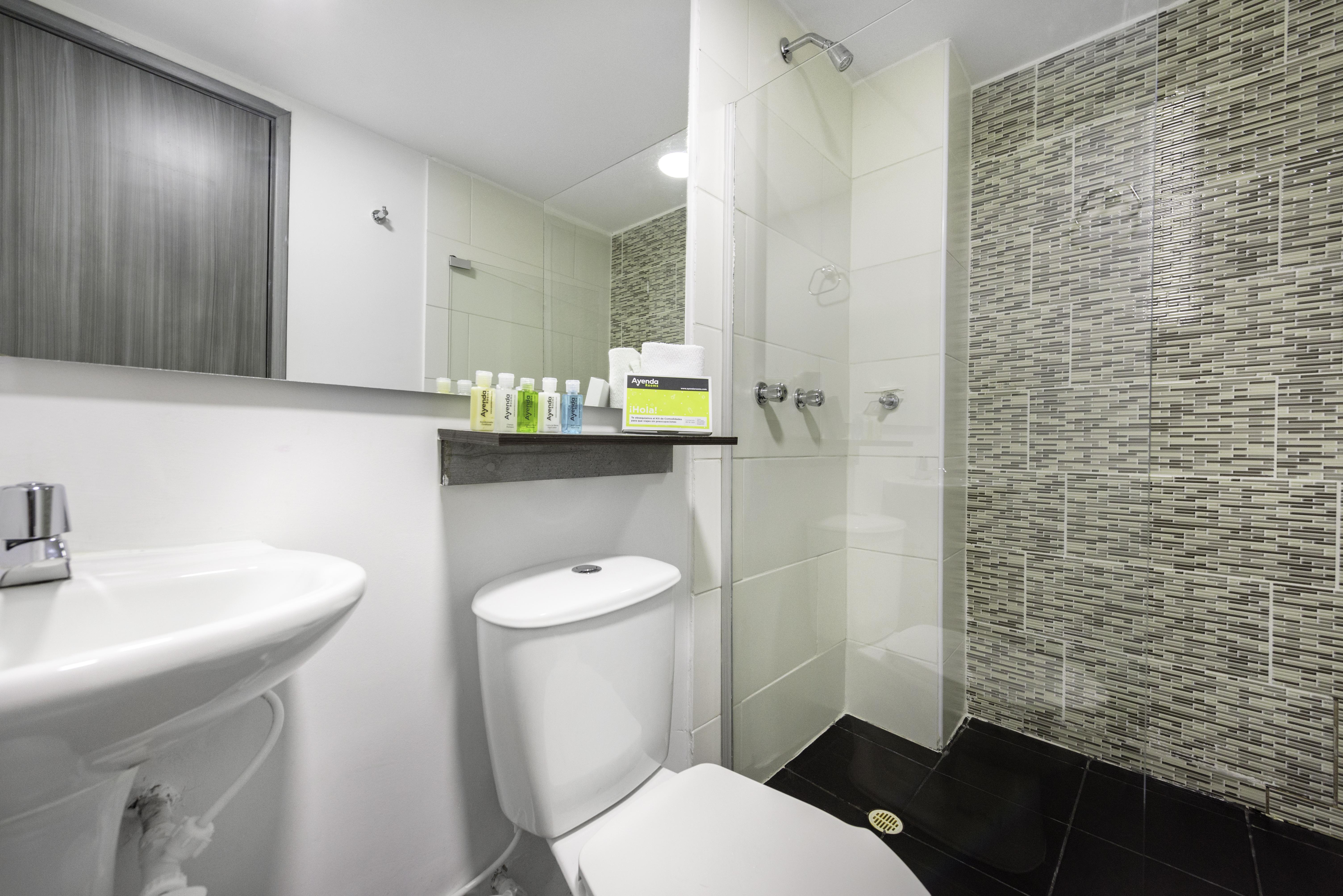 Ayenda 1024 Agora Inn Hotel Богота Экстерьер фото